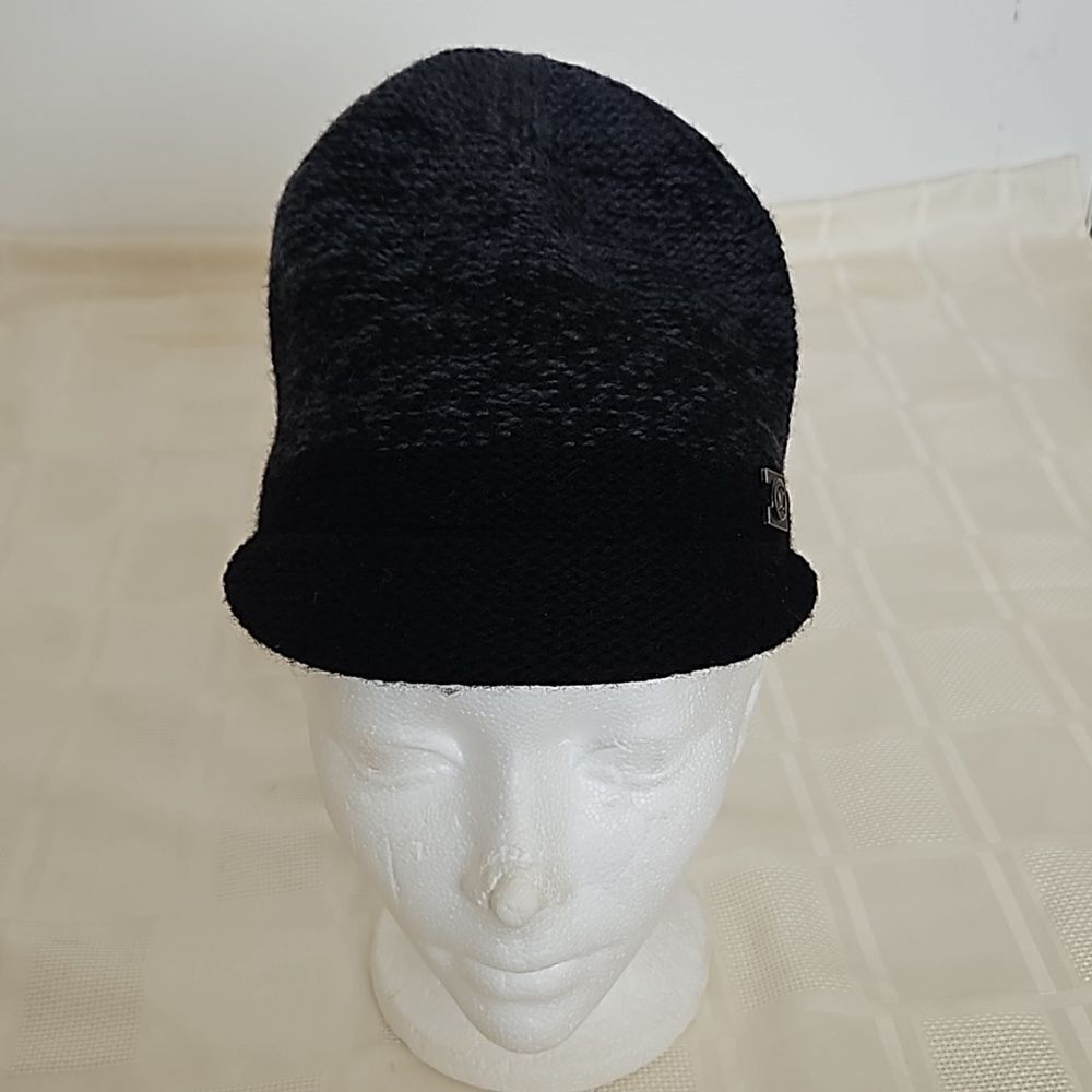 Lululemon Women's Knitted Winter Ball Cap Black/Gray One Size
